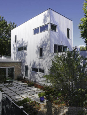 Project by John Ronan Architects