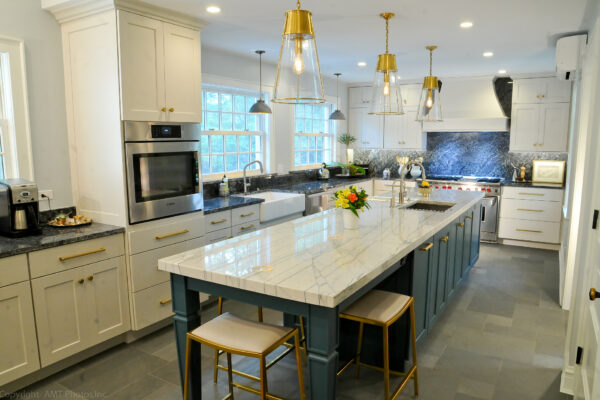 Project by Callahan and Peters, Inc.